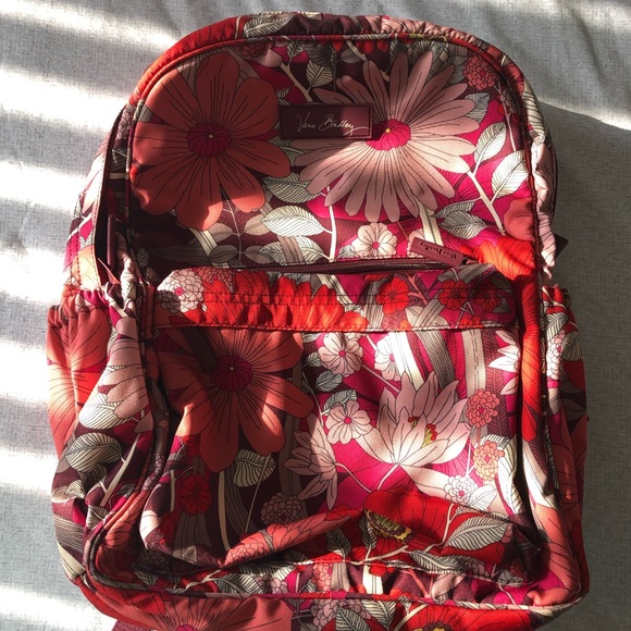 Vera Bradley Handbags - SOLD 🟡Vera Bradley backpack